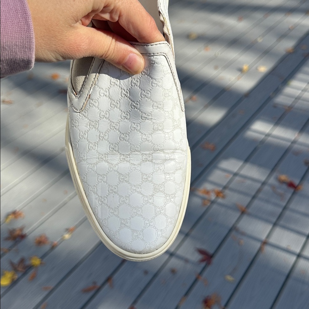 Gucci White Microguccissima Pattern Leather Sneakers w free  Gucci wristlet - Picture 14 of 16